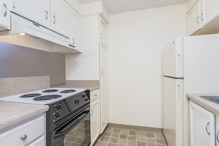 Forest Ridge Apartments 2 bedroom, 1 bath - 939 SF